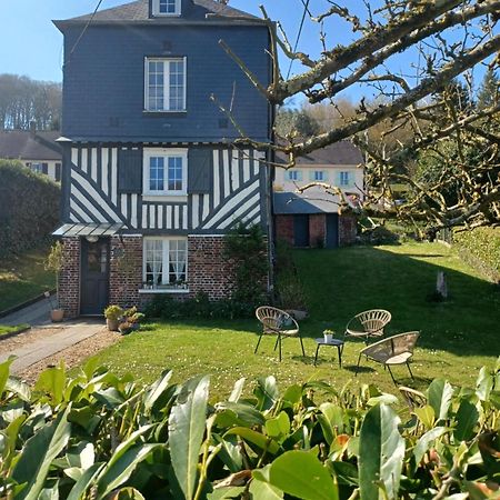 Les Pommiers Bed and Breakfast Honfleur Exteriör bild