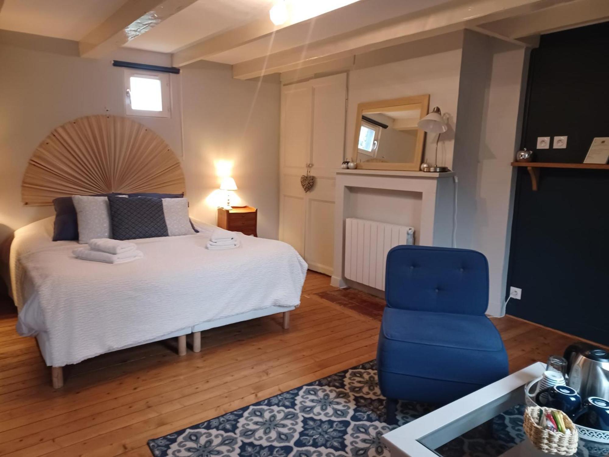 Les Pommiers Bed and Breakfast Honfleur Exteriör bild